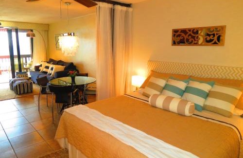 Red Hook Apartment | Luxury Beachfront King Suite on Sapphire Beach II