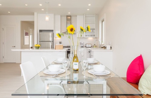 Sharp Park Condo | Luxury Beachfront Penthouse near SF (4)