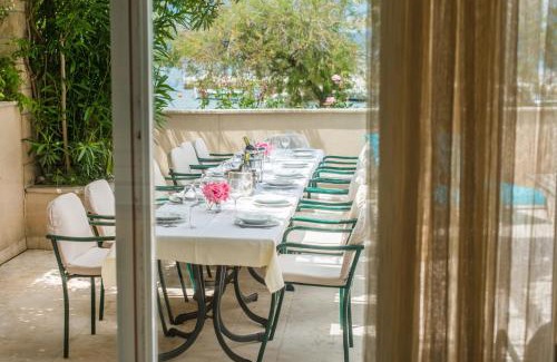 Mirce Villa | Luxury Beachfront Villa Casa Mare with private heated pool and gym right at the beach in Mirca - Brac
