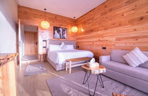 Ain Chkef Hotel | LUXURY BIO FARM