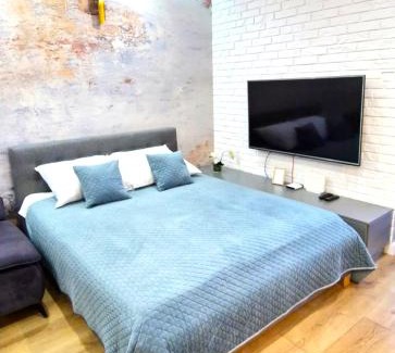 Krakow Apartment | LUXURY BLUE CASCADE studio DOWNTOWN balcony