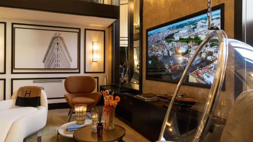 Rione IV Campo Marzio Apartment | Luxury Borghese Loft