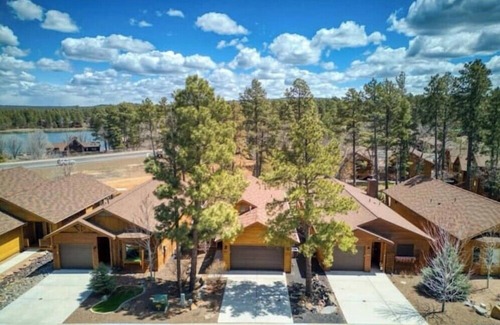 Pinetop-Lakeside House | Luxury by Rainbow Lake