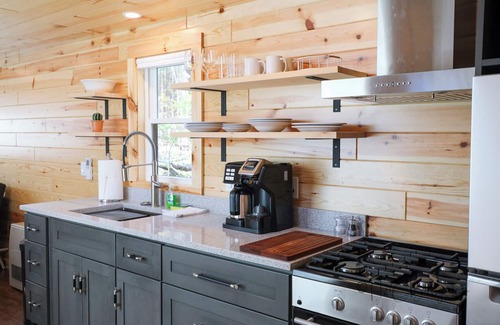 Cavendish Cabin | Luxury Cabin #2 Hot Tub, Kayaks, Paddle Boards, Fire Pit