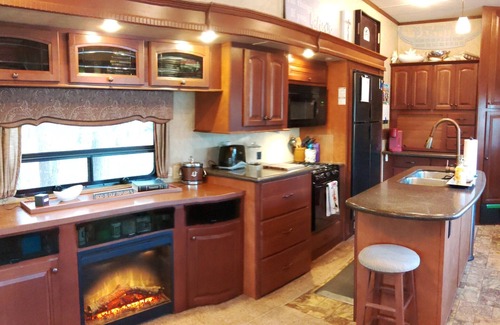 Micanopy House | Luxury camping on horse farm in Reddick