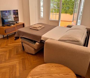 Thiers House | Luxury Central Condo with Private Terrace in Nice
