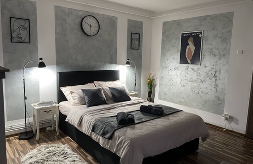Hunedoara Apartment | Luxury Central Studio/Hunedoara/romania