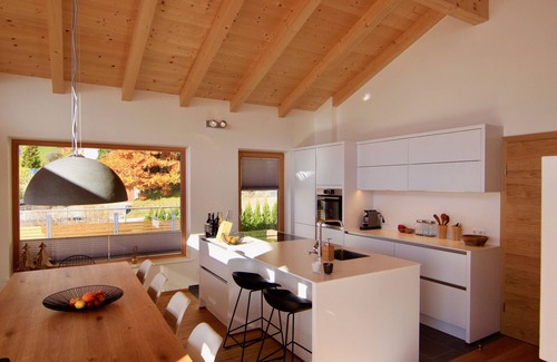 Bramberg am Wildkogel Ski Chalet | Luxury chalet (sleeps 12) in Bramberg on sunny location with great views