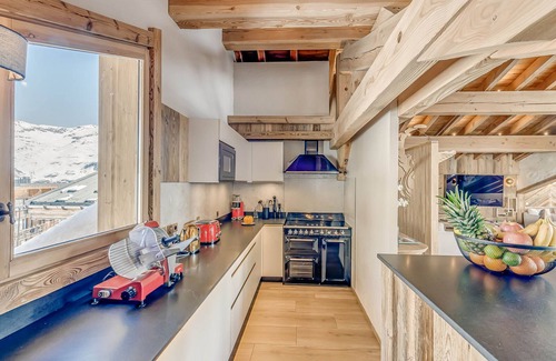 Les Almes Ski Chalet | Luxury Chalet with Sauna, Jacuzzi & Game Room in Tignes - Accommodates 16