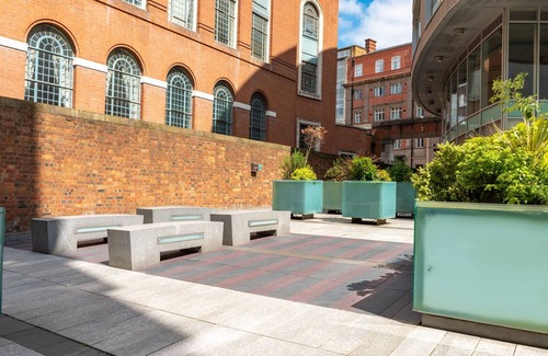 St George's Quarter Apartment | Luxury City Centre Apartment - Family Friendly