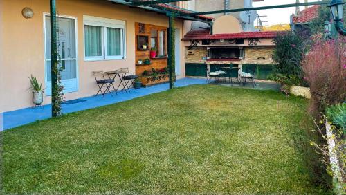 Serres Apartment | Luxury Cityview Apartment with Garden