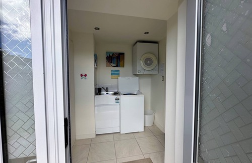 Tindalls Beach House | Luxury clifftop retreat in Tindalls Bay, Whangaparaoa Peninsular, Auckland