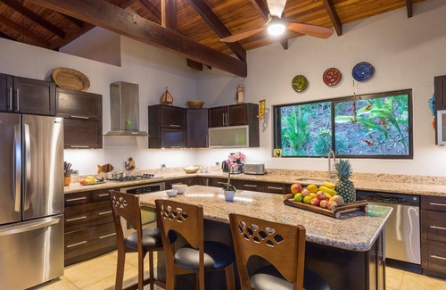 Dominical House | Luxury Comfortable Villa, Outstanding Valley View!