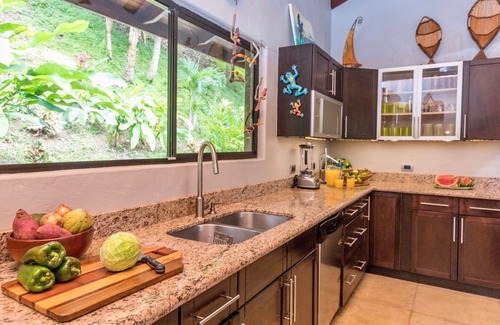 Dominical House | Luxury Comfortable Villa, Outstanding Valley View!