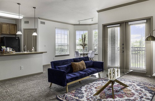 Webster Apartment | Luxury Condo 2BD/2BA, Pool, Gym, Near Attractions!