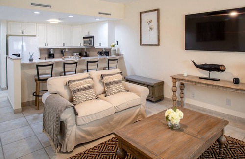 Grace Bay Condo | Luxury Condo on Grace Bay! PLAZA at OCW!