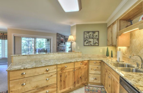 Warrior's Mark Condo | Luxury Condo steps away from Peak 9 chairlift/Main St. Best Breck has to offer!