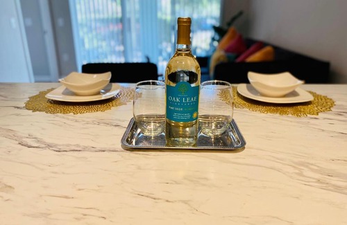 Oviedo Apartment | Luxury Condo Suite Located by Orlando "Sleeps 6"