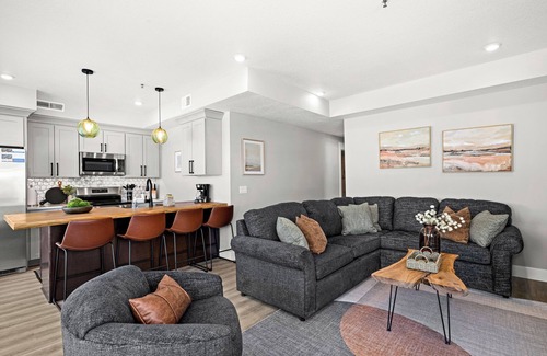 Canal Park Condo | Luxury Condo w/Beach Access | Dragestil 713-2