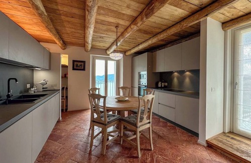 Cernobbio House | Luxury Convent-Finnish Wooden Jacuzzi/LakeViews/AC