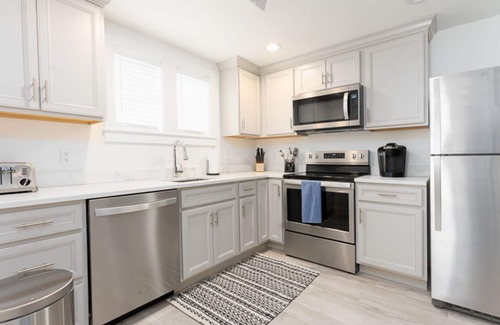 Plymouth Cultural District Condo | Luxury Corner Condo at Harbourtown on Historic Plymouth Harbour by the Mayflower