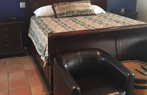 Saint Laurent Apartment | Luxury Cottage Suite overlooking Lake Manitoba