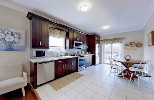 Virginia House | Luxury cottage "Twilight" by the lake Simcoe