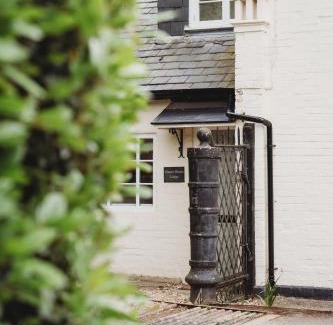 Northway Apartment | Luxury Cottage with Garden