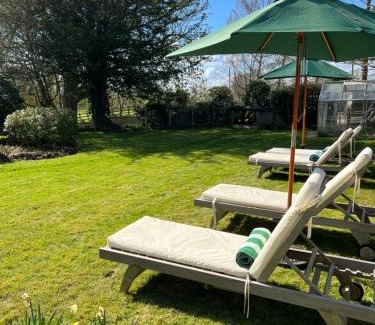 Northway Apartment | Luxury Cottage with Garden