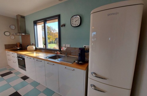 Menil Cottage | Luxury cottage with spa and private fishing pond