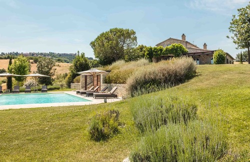 Allerona Villa | Luxury country house with pool and magnificient surroundings