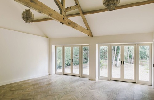 Hethel House | Luxury Countryside Retreat House with Hot Tub, Yoga Studio & Fire Pit