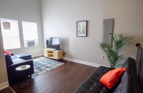 Downtown Lafayette Historic District Condo | Luxury Cozy Palace Downtown