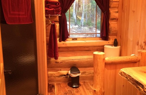 Republic Cabin | Luxury Custom Built Log Cabin with indoor pool and spa on Lake Michigamme