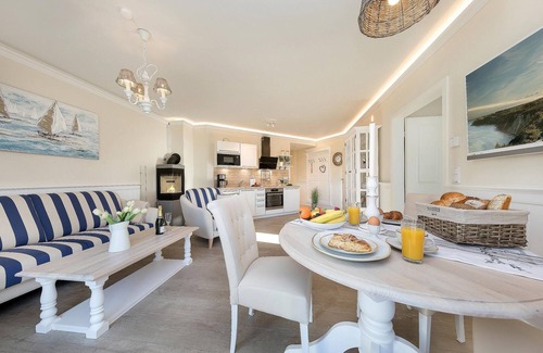 Zingst Apartment | Luxury vacation apartment right by the sea with sauna and fireplace.