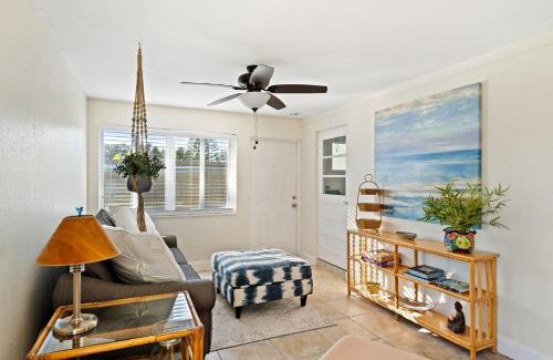 Bowe Gardens House | Luxury design, hot tub, close proximity to beach