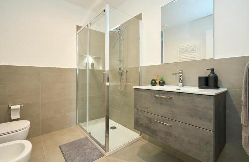 Milan Apartment | Luxury Design Suite - 20 minutes from DUOMO-NAVIGLI