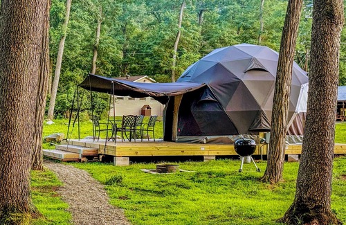 Gilboa Cabin | Luxury Dome Glamping in the Heart of the Catskills