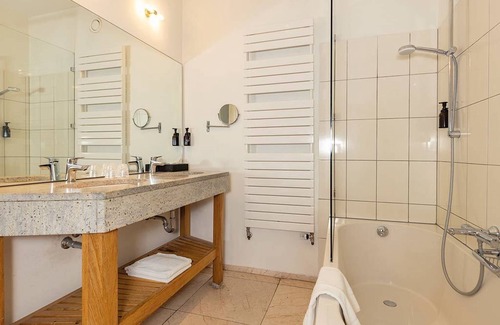 Baarlo Hotel | Luxury Double Room with Balcony or Terrace