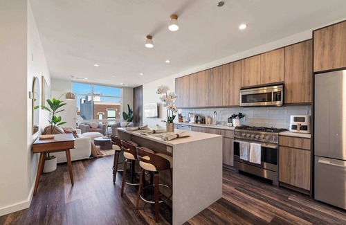 River West Apartment | Luxury Downtown Chicago 2BD-2BA View-Gym-Rooftop