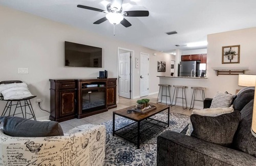 Clermont Apartment | Luxury Downtown Clermont Suite 857