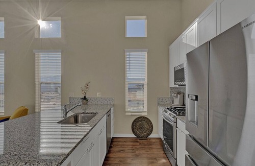 Northgate House | Luxury, Efficient, Comfortable and Upward Living “Tree House”!