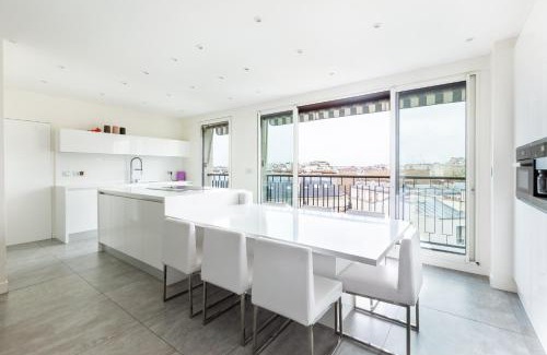 Passy Apartment | Luxury Eiffel Tower view - Paris 16