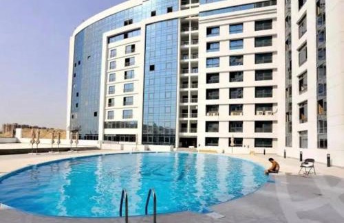 Maadi Apartment | Luxury Escape with Pool & Gym
