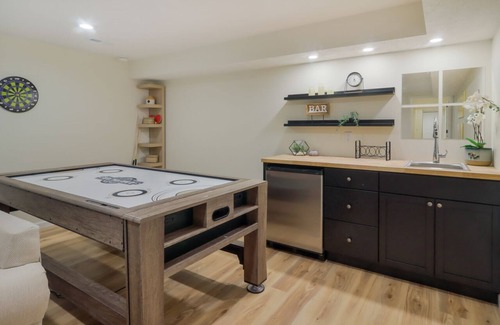 Traverse City House | Luxury Estate Overlooking Water