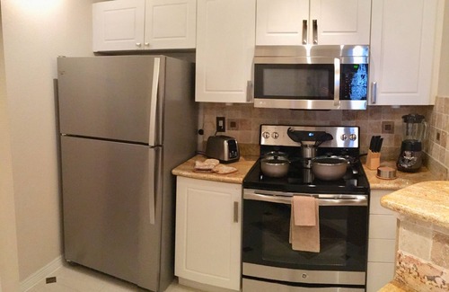 South Shore Harbour Condo | Luxury Executive Apartment Fully Furnished