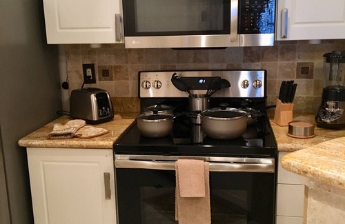 South Shore Harbour Condo | Luxury Executive Apartment Fully Furnished