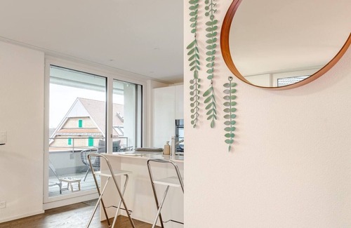 Affoltern am Albis Apartment | Luxury Family Home near Zurich and Zug - Sunset Balcony - Free Secure Parking