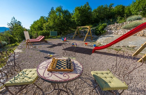 Tribalj Villa | Luxury Family Home. Heated Pool. Kids Park. Pets. Privacy. Concierge. Sauna.