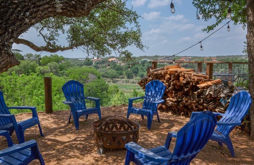 Paleface Park Villa | Luxury Family Retreat w/Heated Pool by Lake Travis